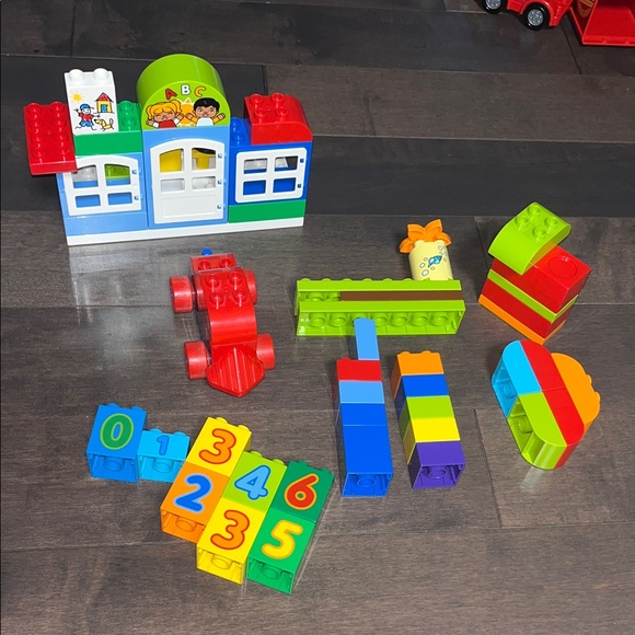 Lego Duplo Set for Kids - Picture 2 of 3